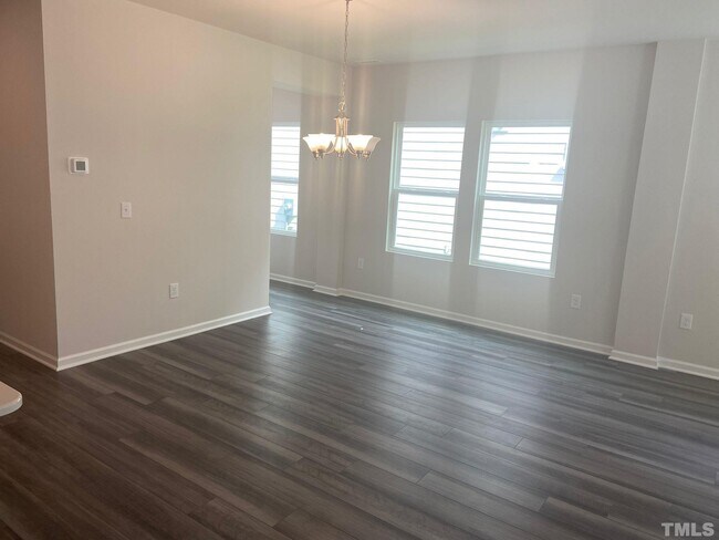 Building Photo - 304 Joneshaven Dr