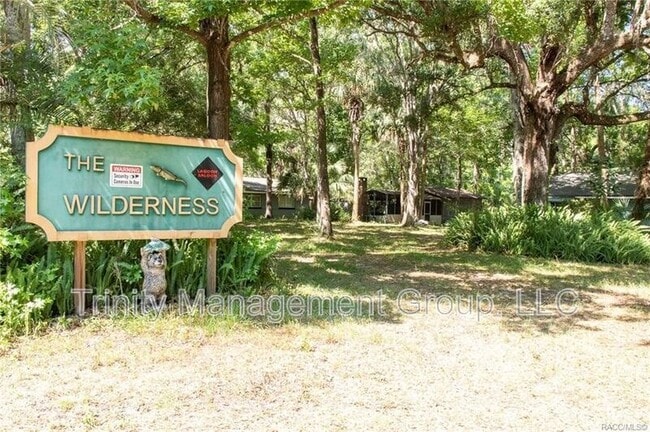 Building Photo - 217 S Tuck Point