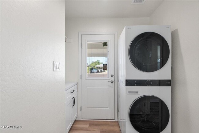 Foto del edificio - 2623 N 74th Pl