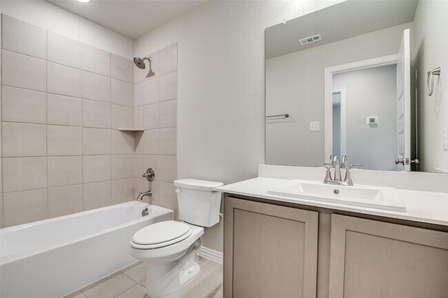 Foto del edificio - 312 Silent Pond Pk