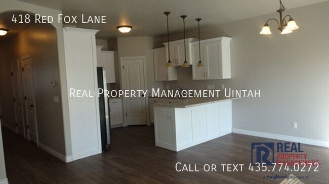 Foto del edificio - 418 Redfox Ln