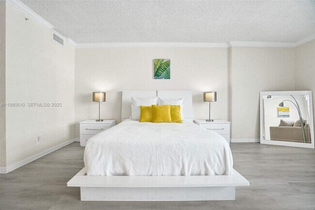 Foto del edificio - 2501 S Ocean Dr