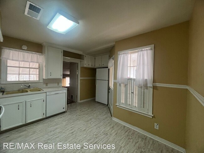 Building Photo - 3 br, 1 bath House - 4414 Akard