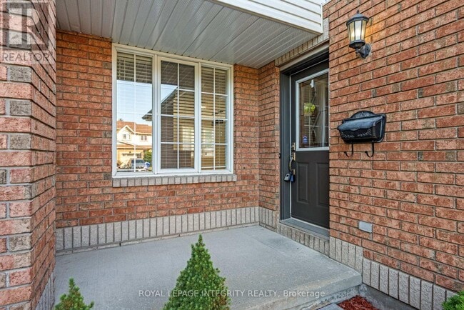Building Photo - 1451 Bonneville Crescent