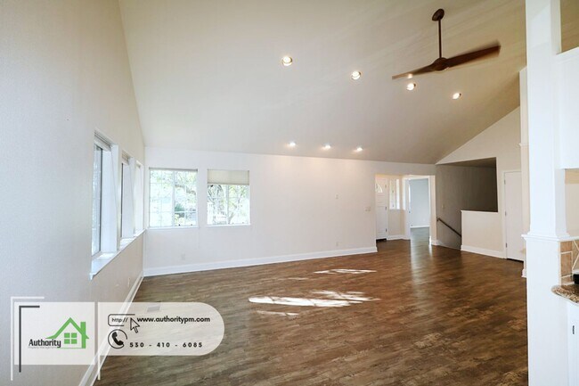Building Photo - 3747 Sunday Ct