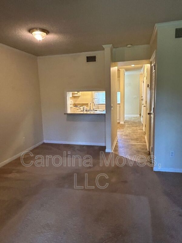 Foto del edificio - 805 Stallings Rd