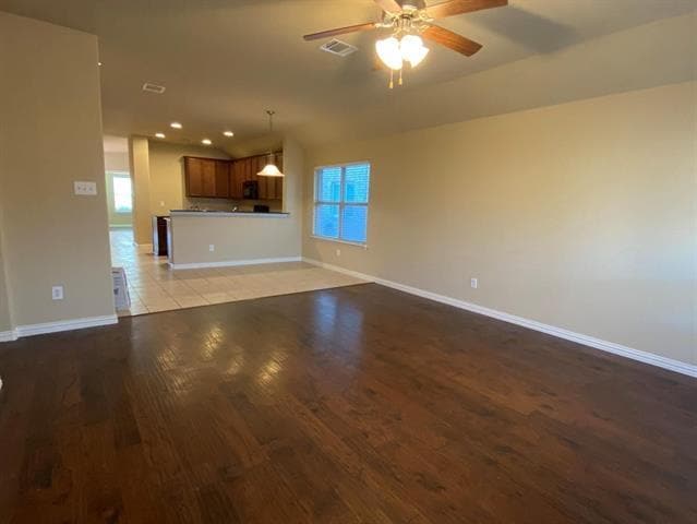 Foto del edificio - 180 Pleasant Hill Ln