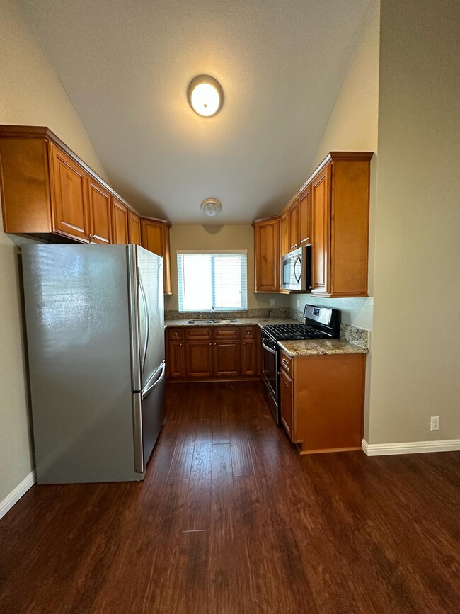 Kitchen - 1924 Maple Ave