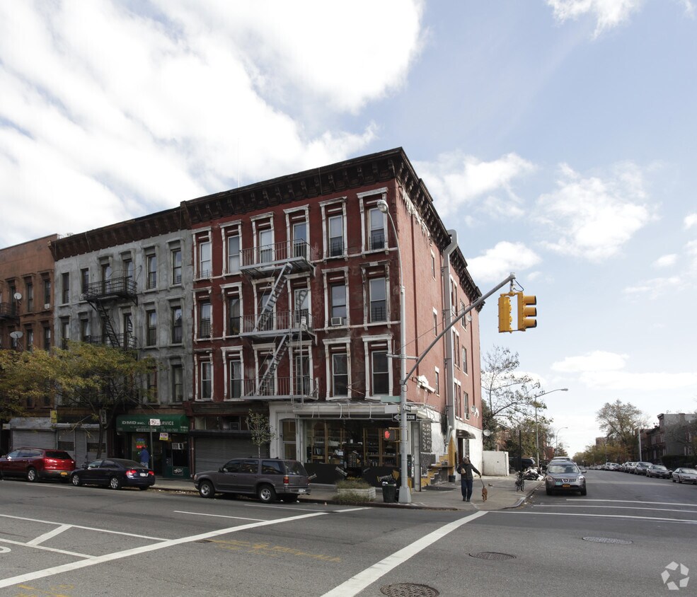 Primary Photo - 1069 Bedford Ave