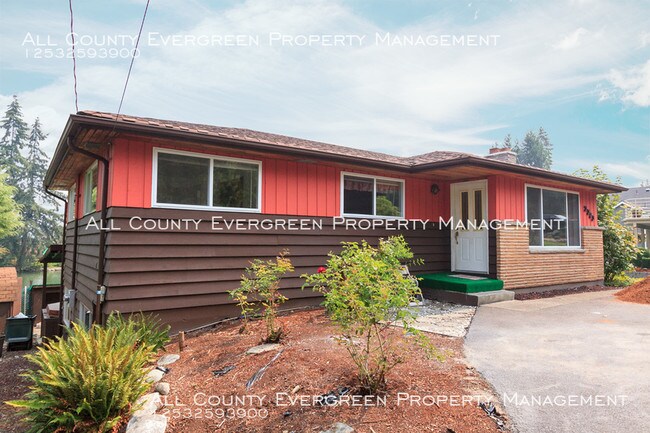 Building Photo - 3323 Deer Island Dr E