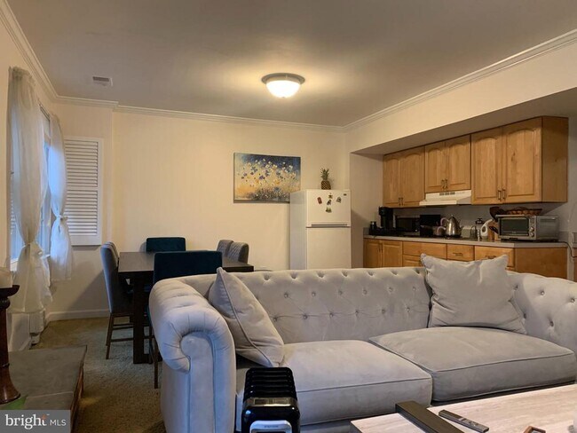 Foto del edificio - 5800 Edson Ln