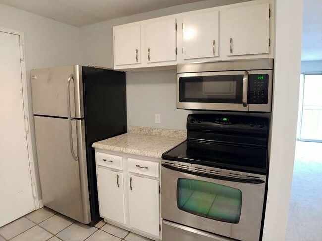 Foto del edificio - 9 Village Hill Ln