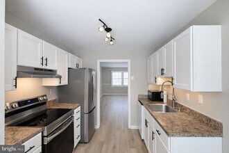 Building Photo - 1649 Forest Hill Ct