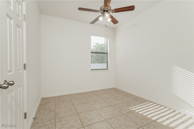 Building Photo - 945 SW 6th Pl