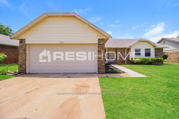 Primary Photo - 2501 Clover Glen Dr