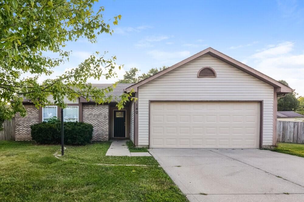 Primary Photo - 140 Park Pl Blvd