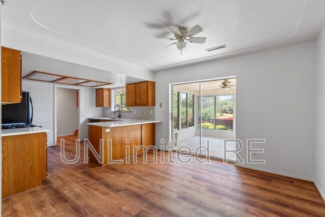 Foto del edificio - 10305 E Oak Creek Valley Dr