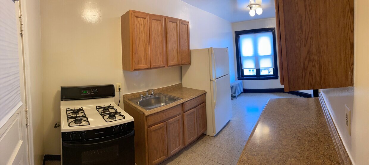 Building Photo - 1635 W 83rd St