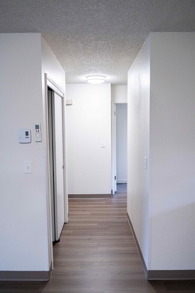 Foto del edificio - 1223 E 5th St