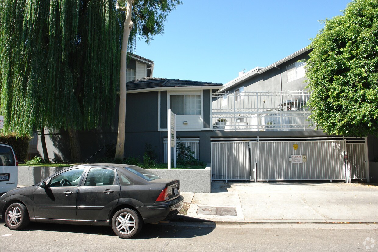Building Photo - 4101 Arch Dr
