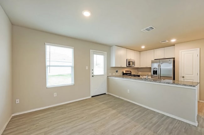 Building Photo - 5602 Basilica Pl