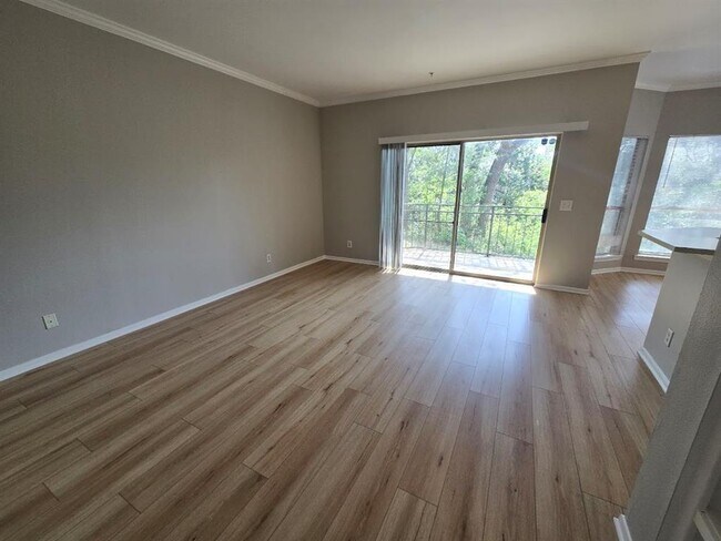Building Photo - 6000-4 Shepherd Mountain Cove