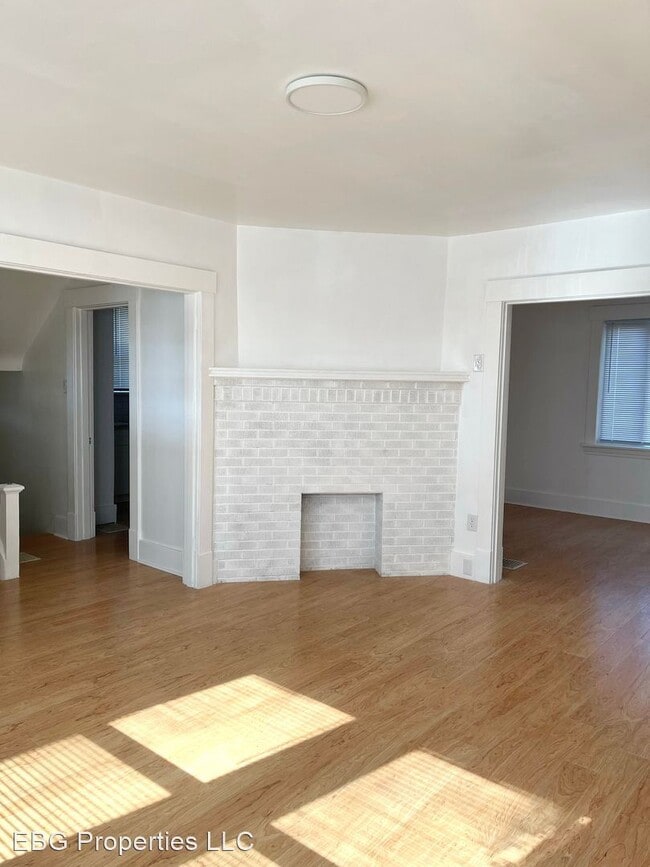 Building Photo - 3 br, 1 bath House - 930 Yetta Ave