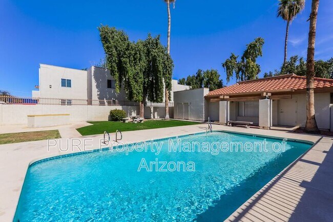 Foto del edificio - 8842 North 8th St