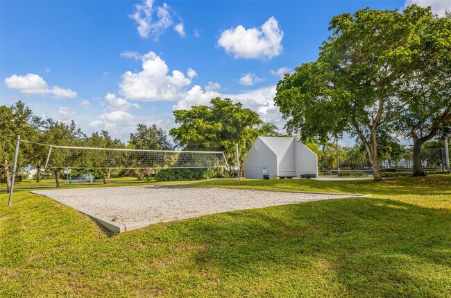 Foto del edificio - 941 Lyons Rd