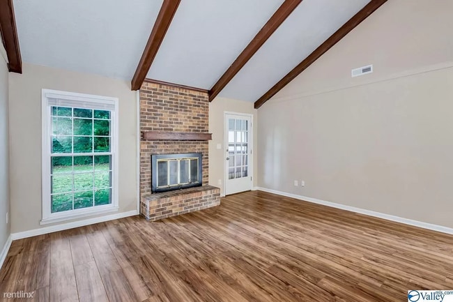 Building Photo - 5 br, 3 bath House - 13010 Coys Drive Sout...