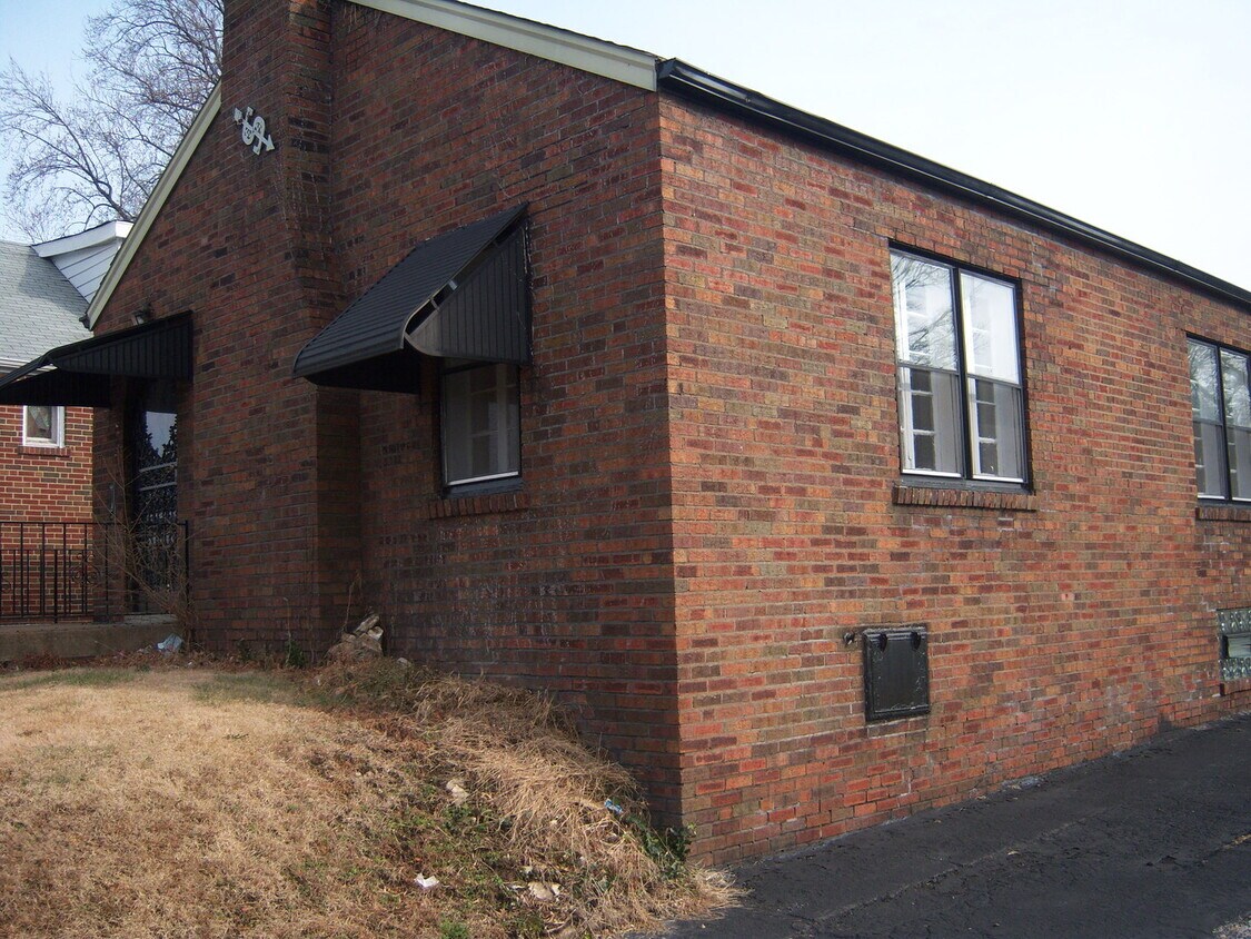 Primary Photo - 2 Bedroom House in Upland Parks