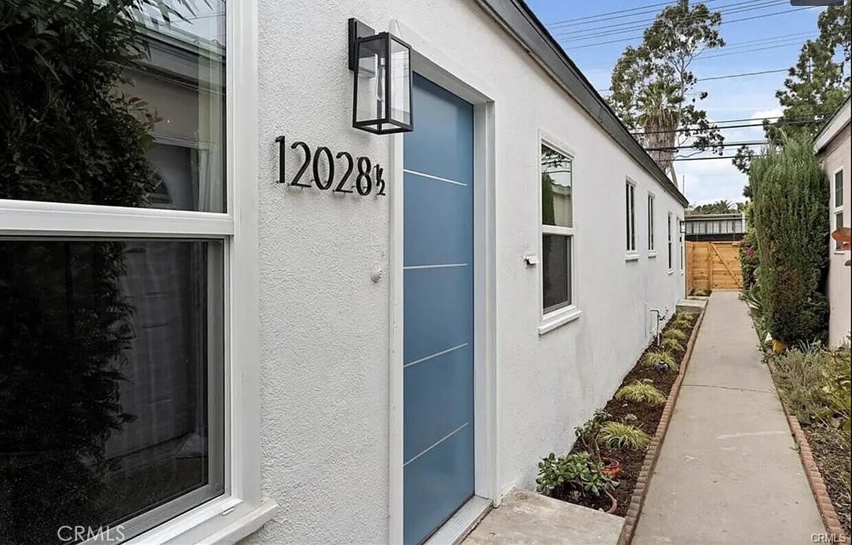 Foto principal - 12028 Culver Blvd