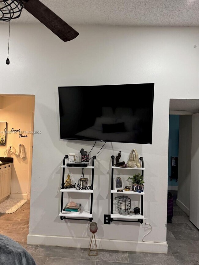 Foto del edificio - 15120 SW 141st Pl