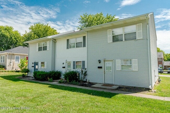 Building Photo - Condo in Shelbyville!