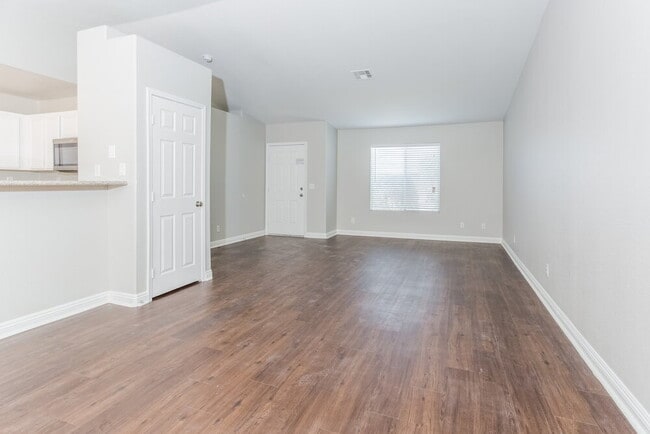 Building Photo - 4030 W Red Coach Ave