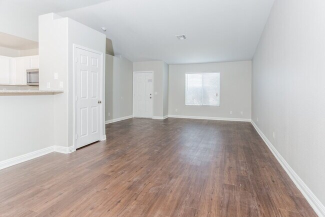 Foto del edificio - 4030 W Red Coach Ave