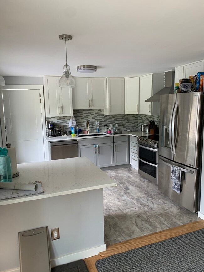 Kitchen - 720 N 21st St