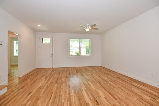 Building Photo - 507 S Chapman St