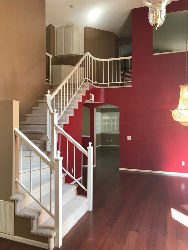 Foto del edificio - 1046 Southern Hills Dr