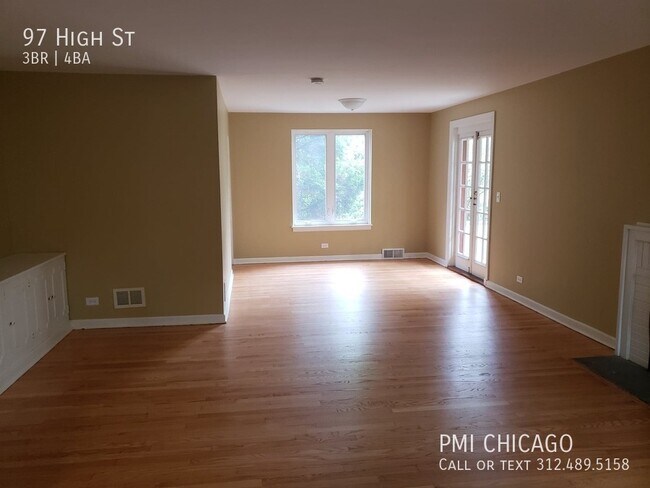 Foto del edificio - Gorgeous 3bed/4bath townhome in NewTrier s...