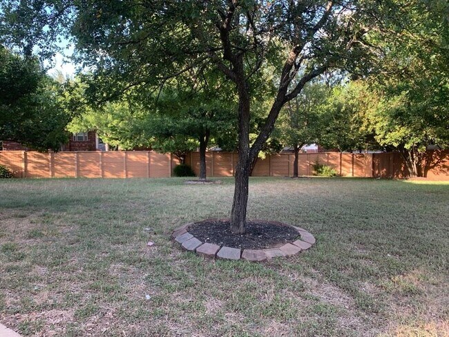 Foto del edificio - 16934 Mouse Trap Dr