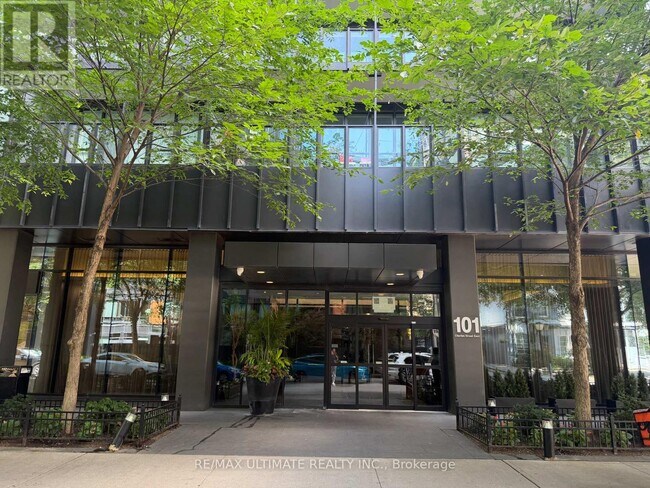 Photo du bâtiment - 101 Charles St E