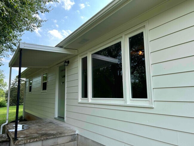 Building Photo - 329 Sugar Hill Rd