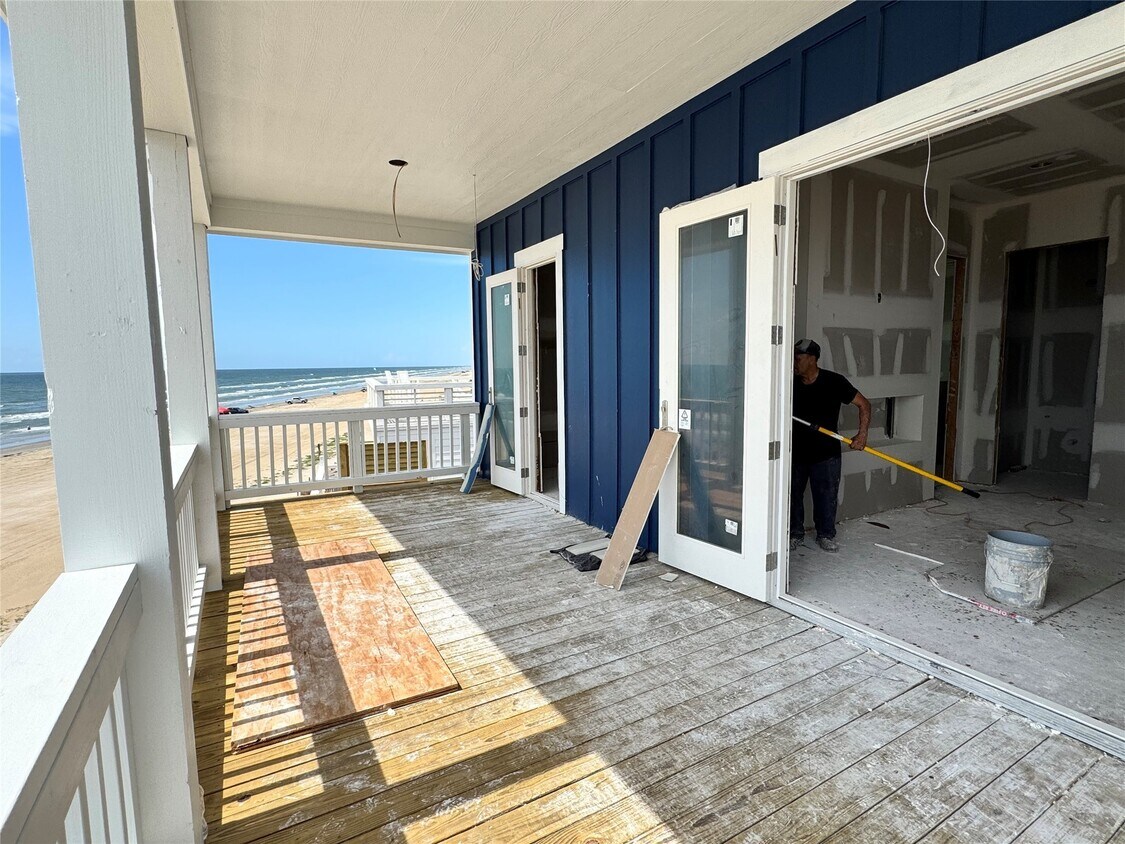 Foto del edificio - 16728 West Beach
