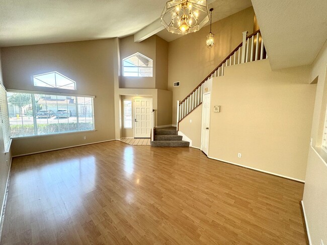 Building Photo - Beautifully Updated Rancho Cucamonga Home