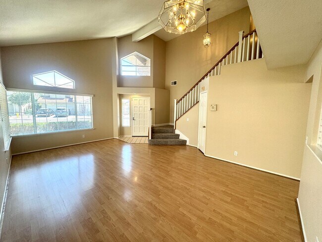 Foto del edificio - Beautifully Updated Rancho Cucamonga Home