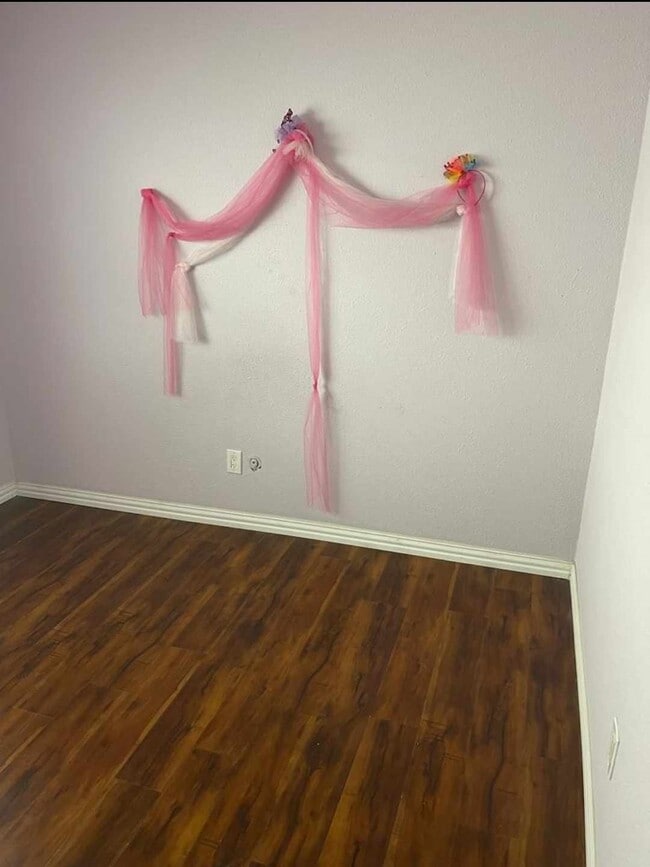 Building Photo - 1701 Upland Dr