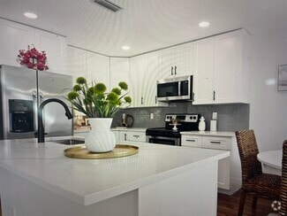 Building Photo - 3318 Blue Fin Dr
