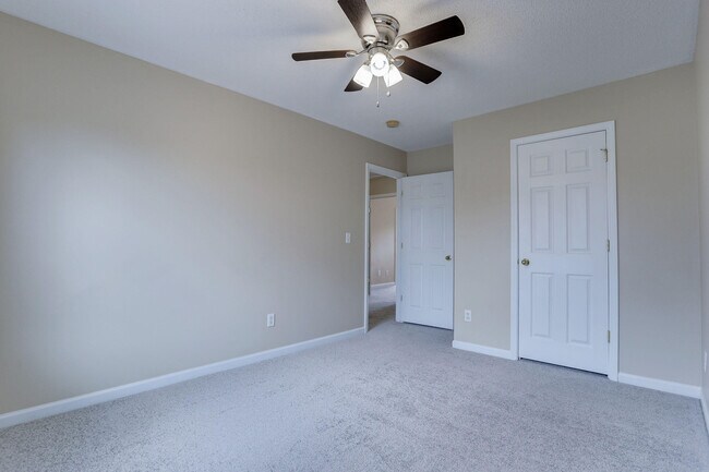 Building Photo - 103 McNair Dr