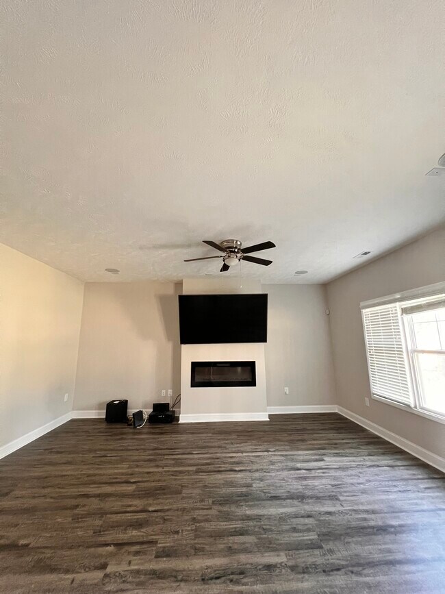 Foto del edificio - 1618 Strickland Bridge Rd